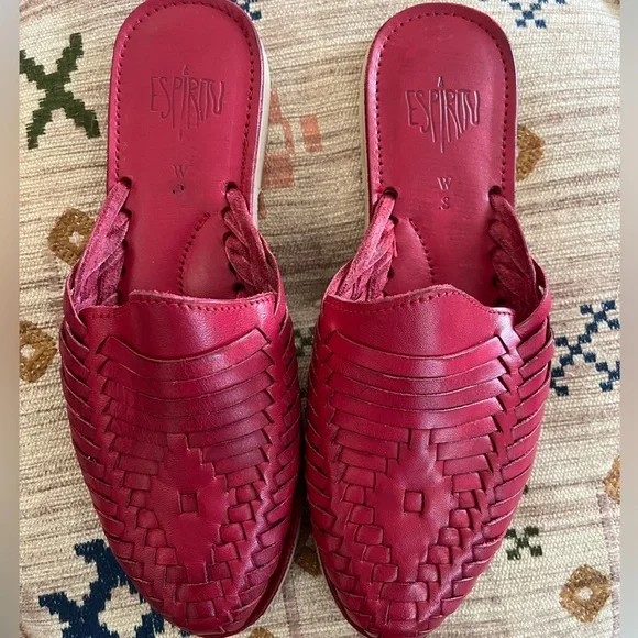 Huaraches Mules | Red | Size 8 - Picture 2 of 4